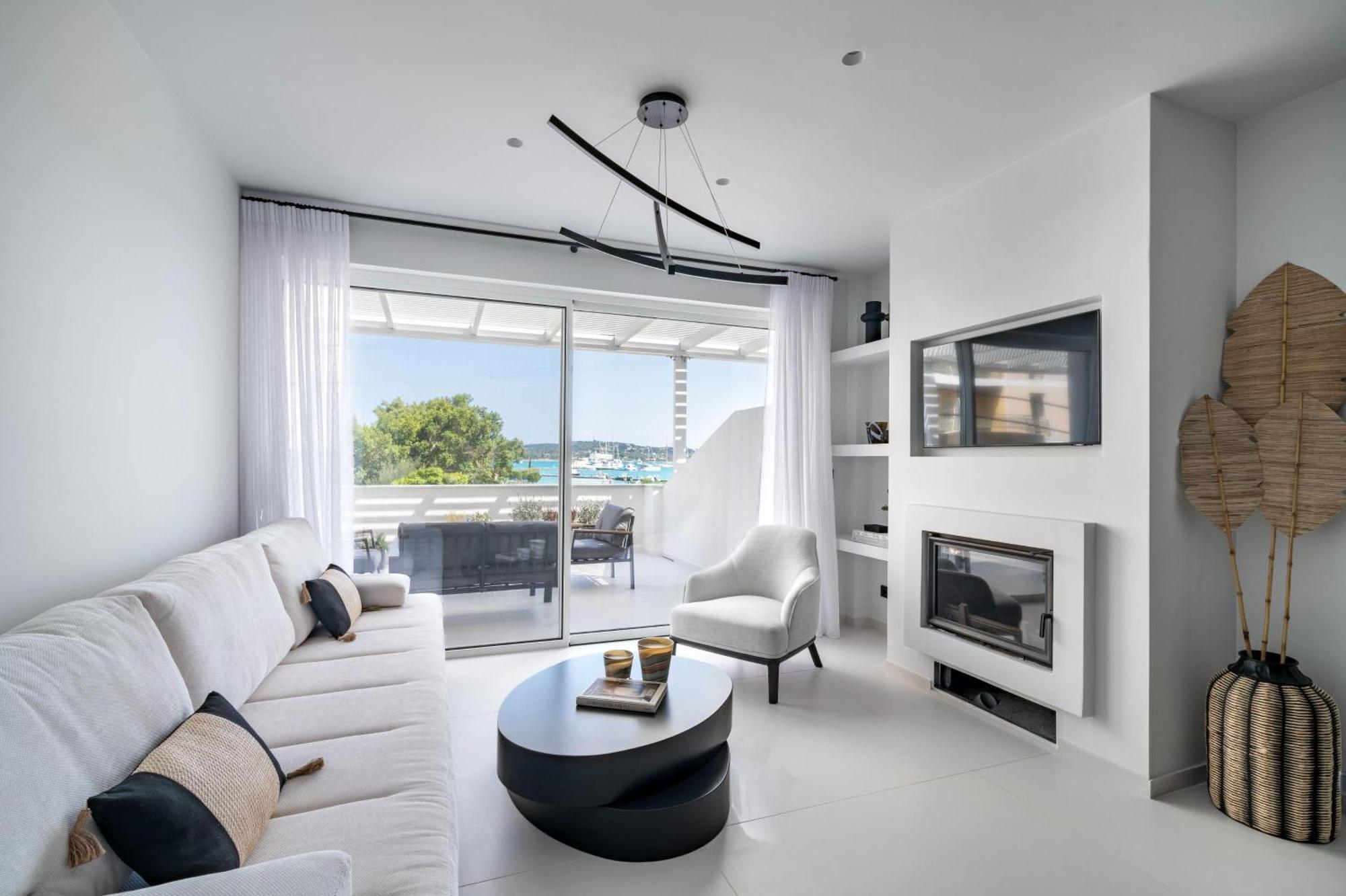 Marina Suite Porto Heli Exterior photo
