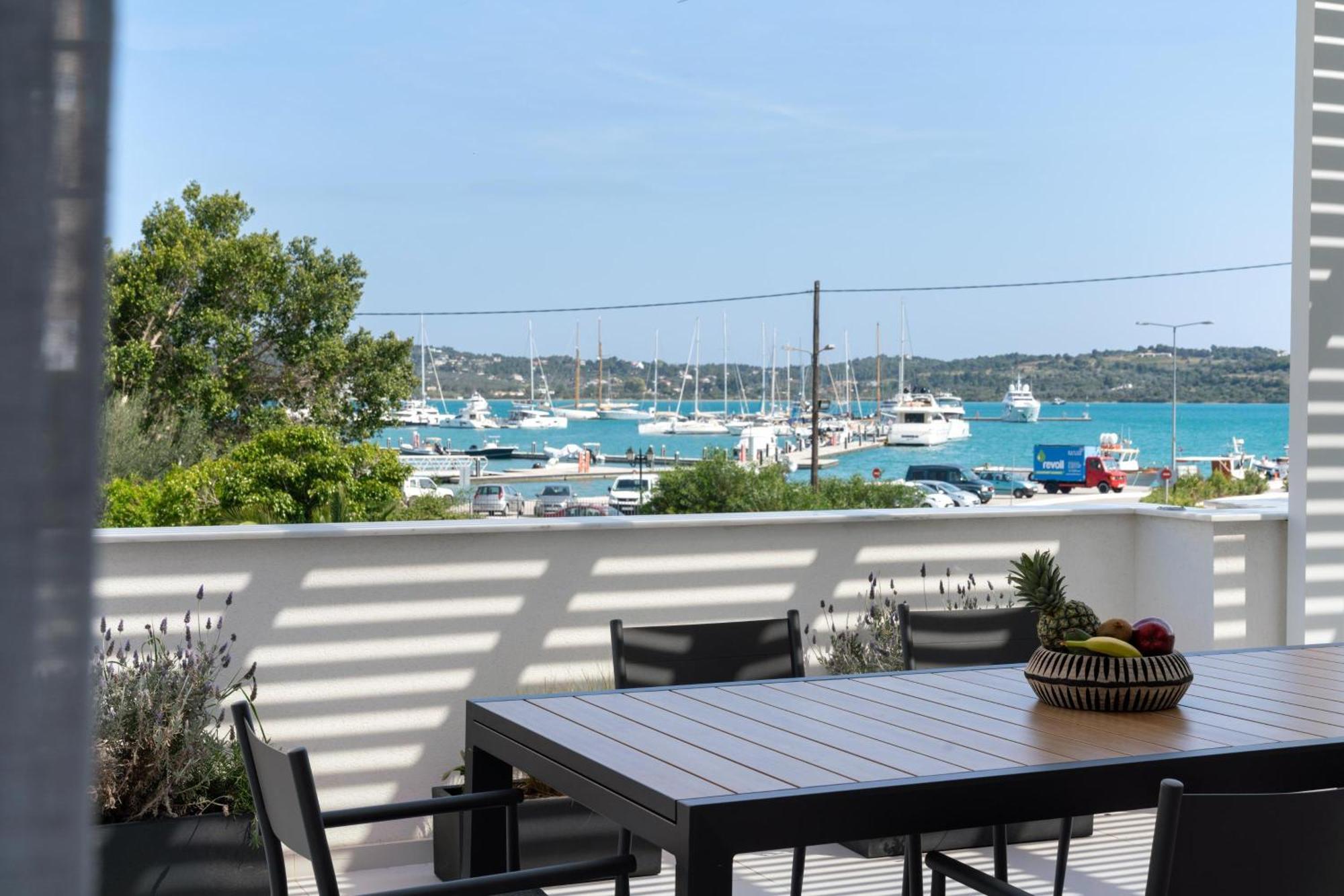 Marina Suite Porto Heli Exterior photo