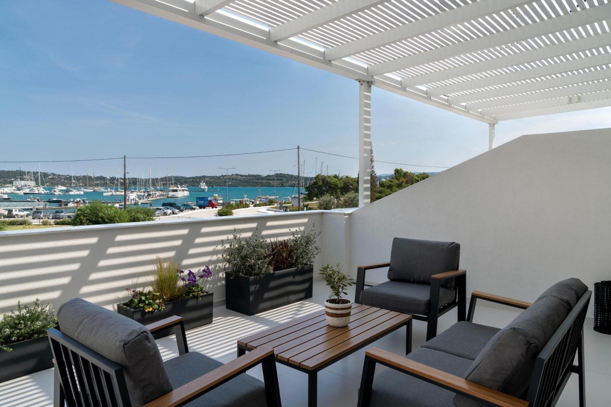 Marina Suite Porto Heli Exterior photo